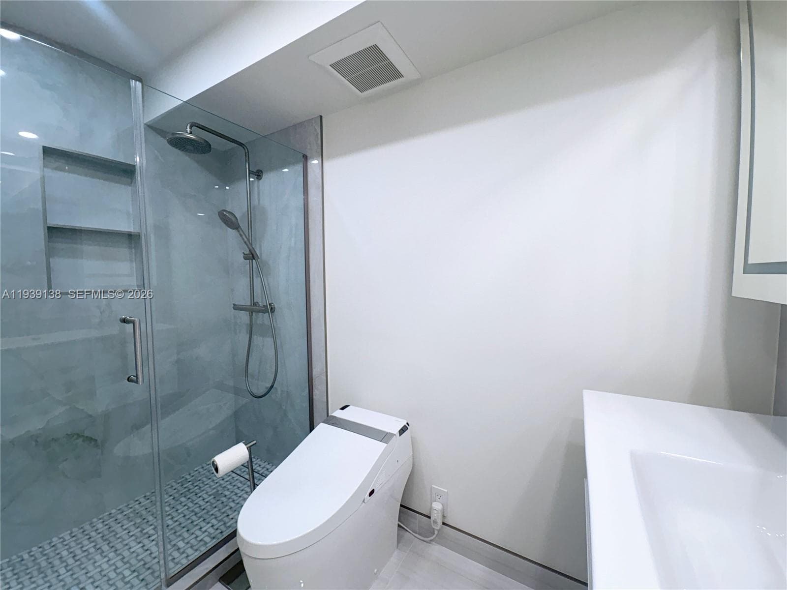 WINSTON TOWER 300 CONDO · #2205 in Sunny Isles Beach - Photo 8