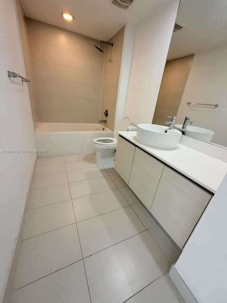 BALTUS HOUSE · #1517 in Miami - Photo 14