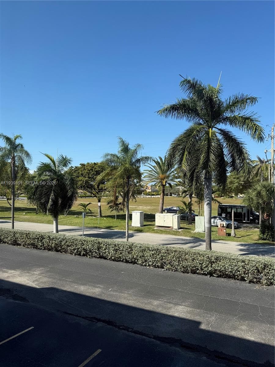 PARADISE VILLAS CONDO · #318-B in Hallandale Beach - Photo 2