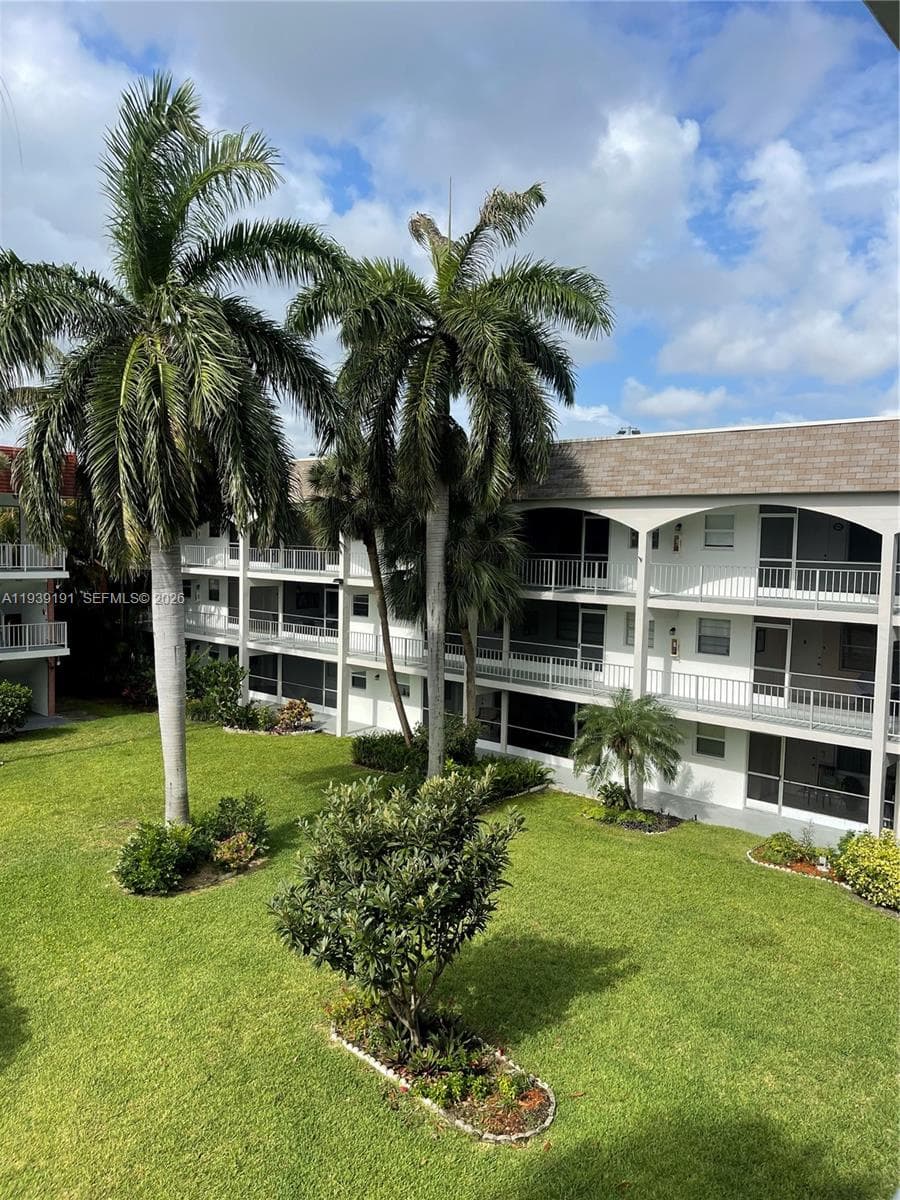 PARADISE VILLAS CONDO · #318-B in Hallandale Beach - Photo 7