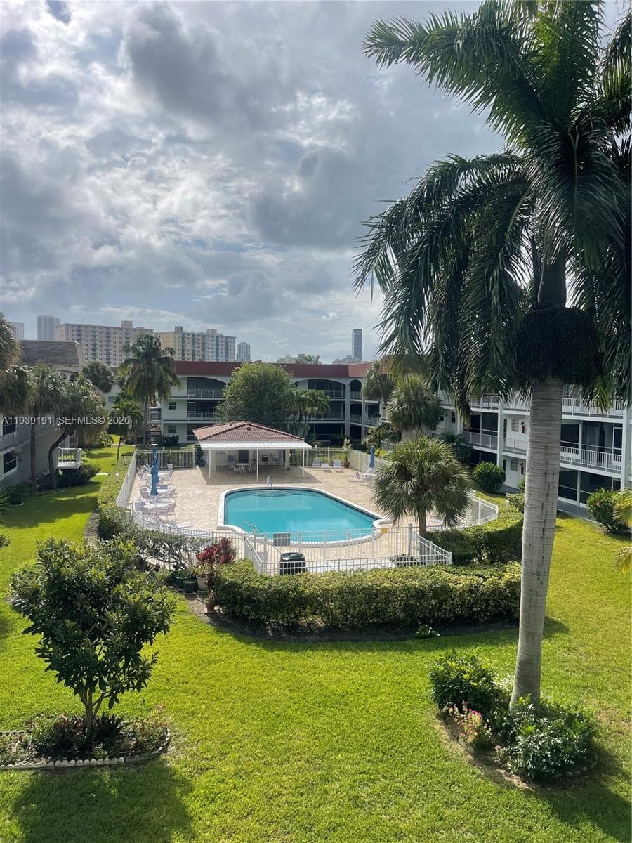 PARADISE VILLAS CONDO · #318-B in Hallandale Beach - Photo 9