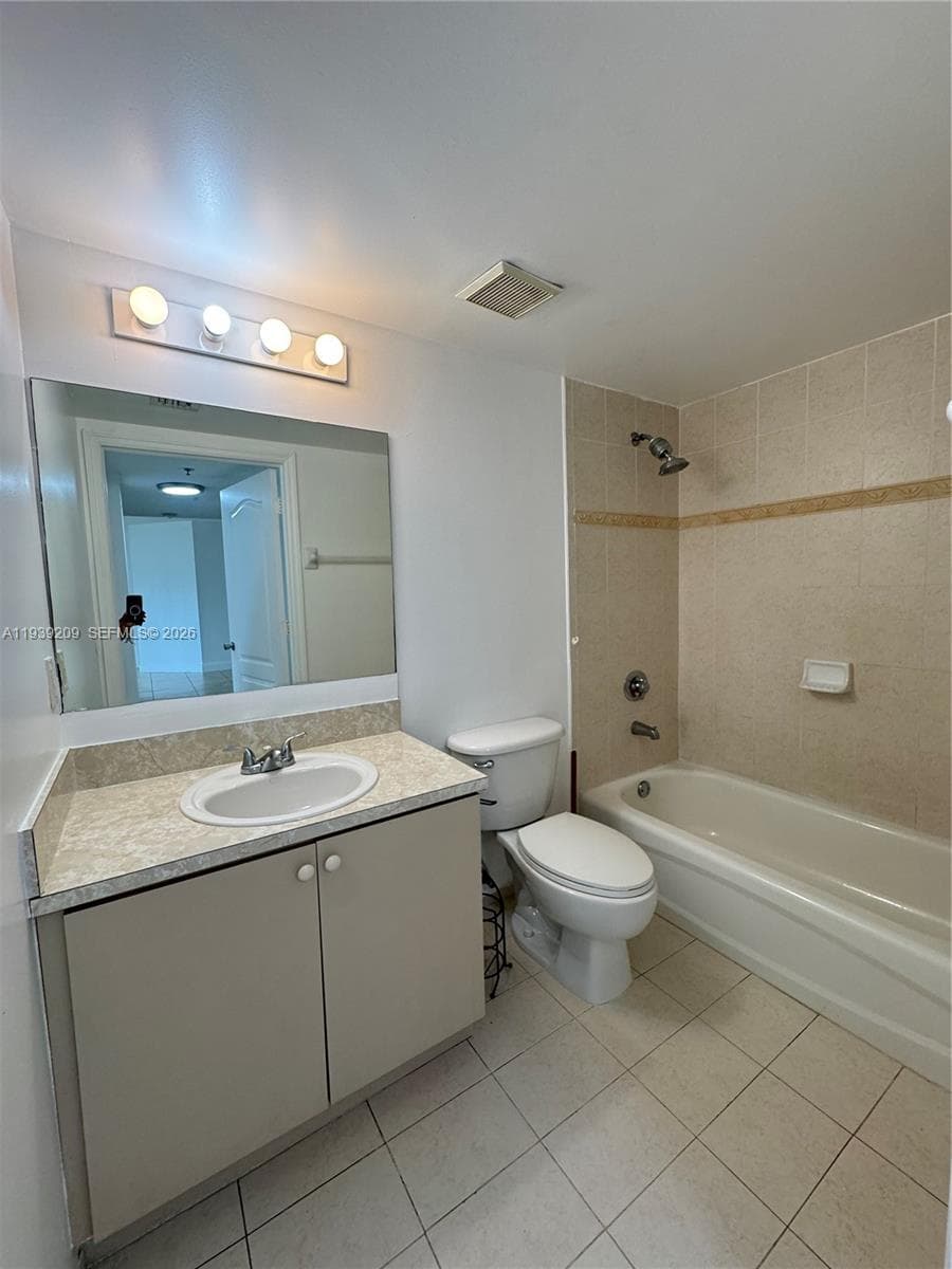 KEYSTONE COURTS CONDO · #E110 in Miami - Photo 21