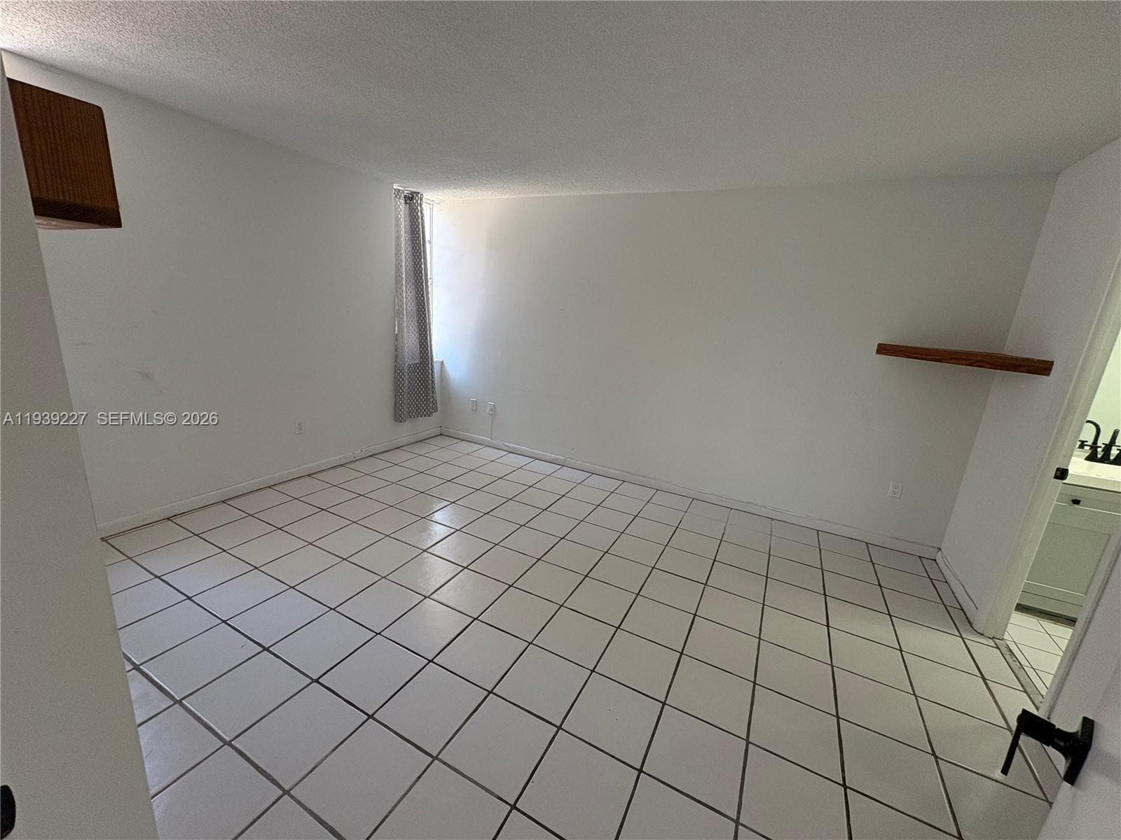 LINCOLN WEST TOWERS CONDO · #402 in Miami Beach - Photo 12