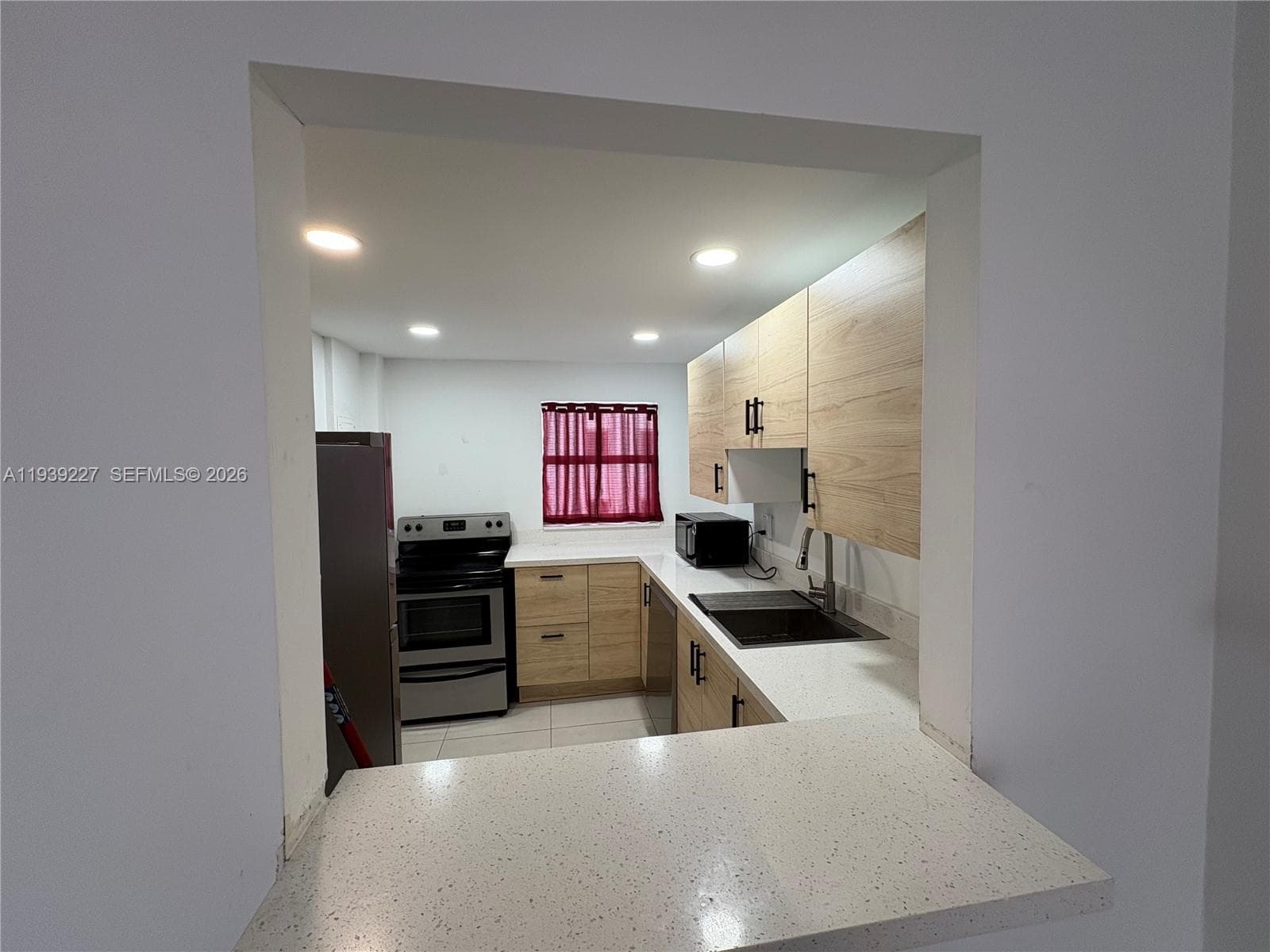 LINCOLN WEST TOWERS CONDO · #402 in Miami Beach - Photo 7
