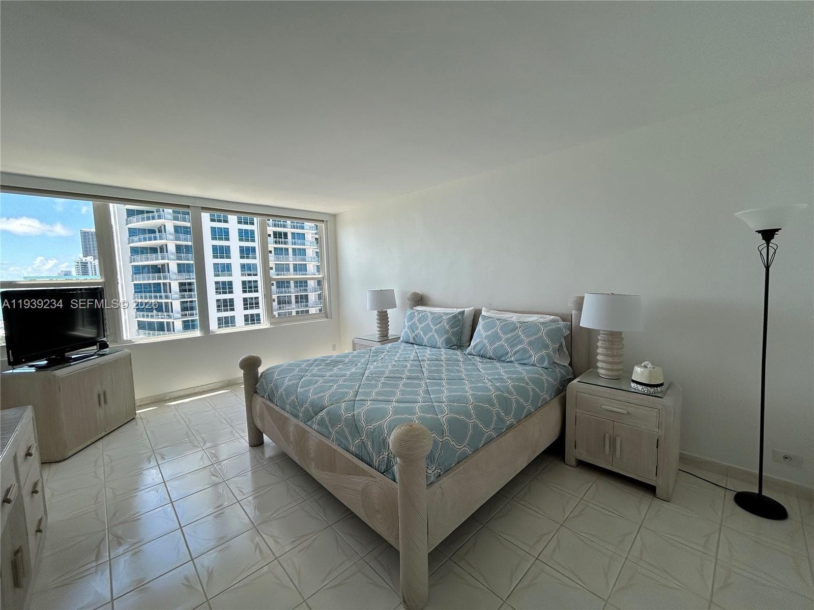 ALEXANDER TOWERS CONDO · #1514 in Hollywood - Photo 16