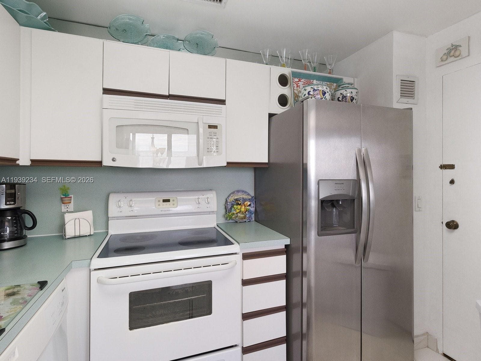 ALEXANDER TOWERS CONDO · #1514 in Hollywood - Photo 14