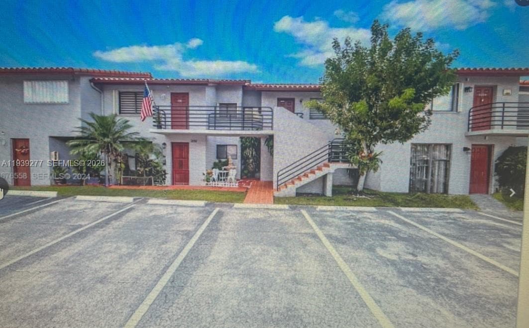 SOUTH LAKE VILLAGE CONDO · #203-2 in Miami - Photo 3