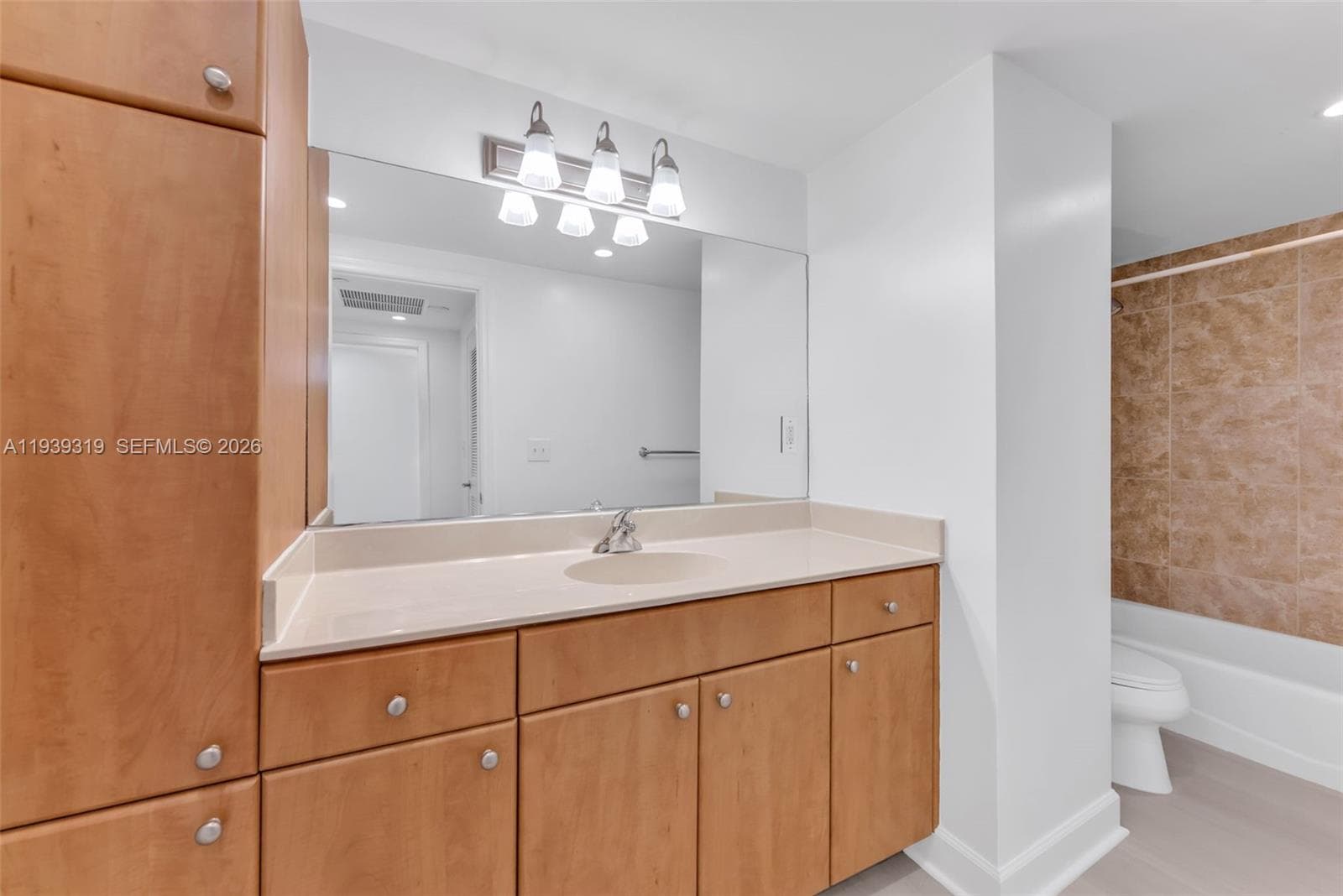 401 BLU OF NORTH BEACH CO · #1201 in Miami Beach - Photo 13