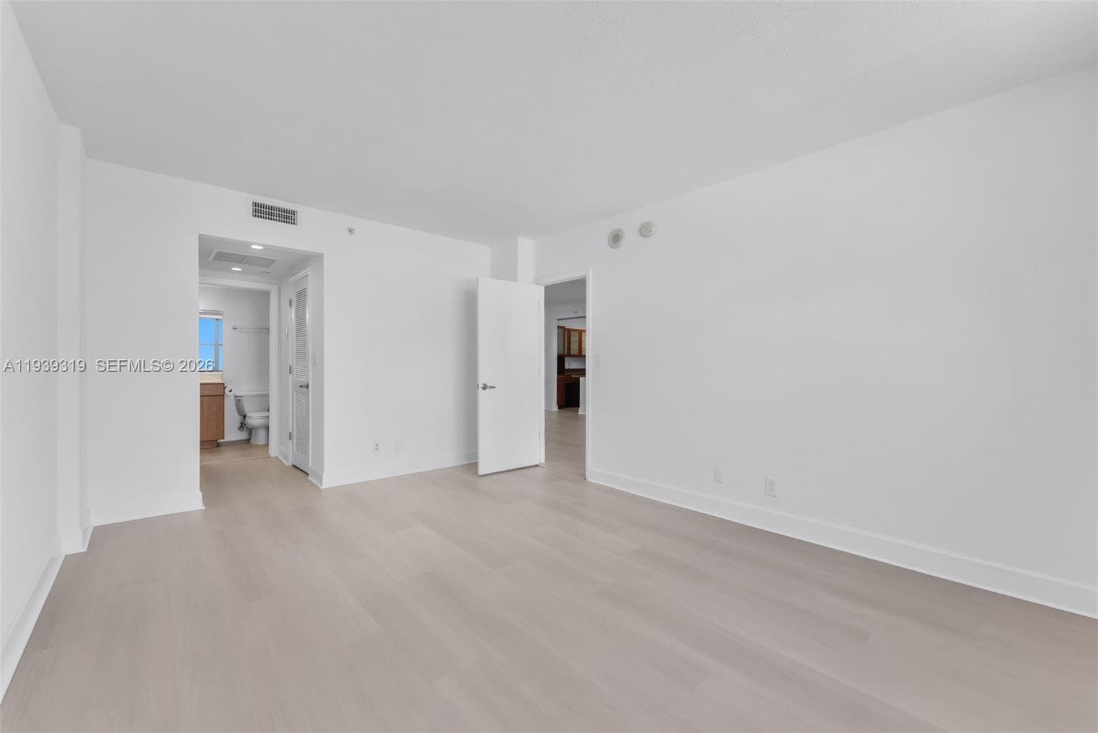 401 BLU OF NORTH BEACH CO · #1201 in Miami Beach - Photo 15