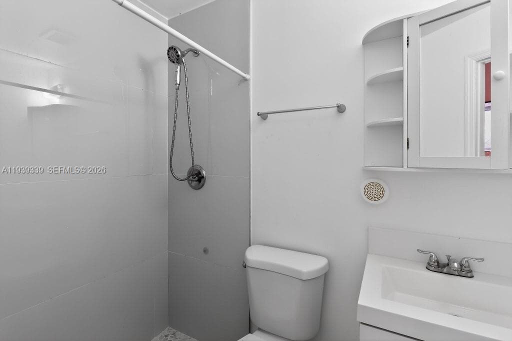 9900 SW 164th Ter photo 27