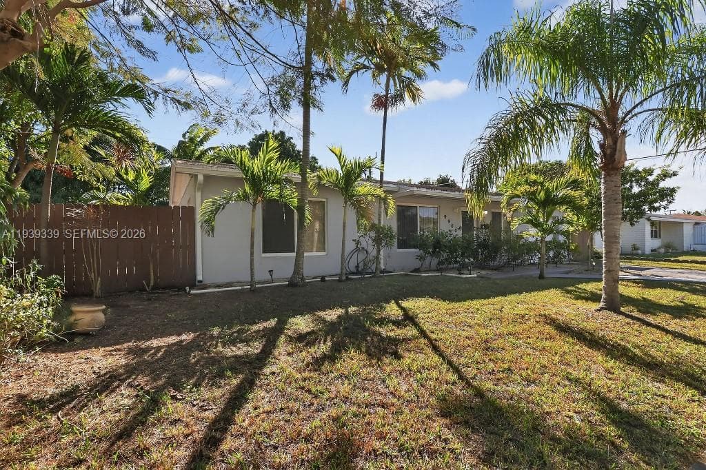 9900 SW 164th Ter photo 6