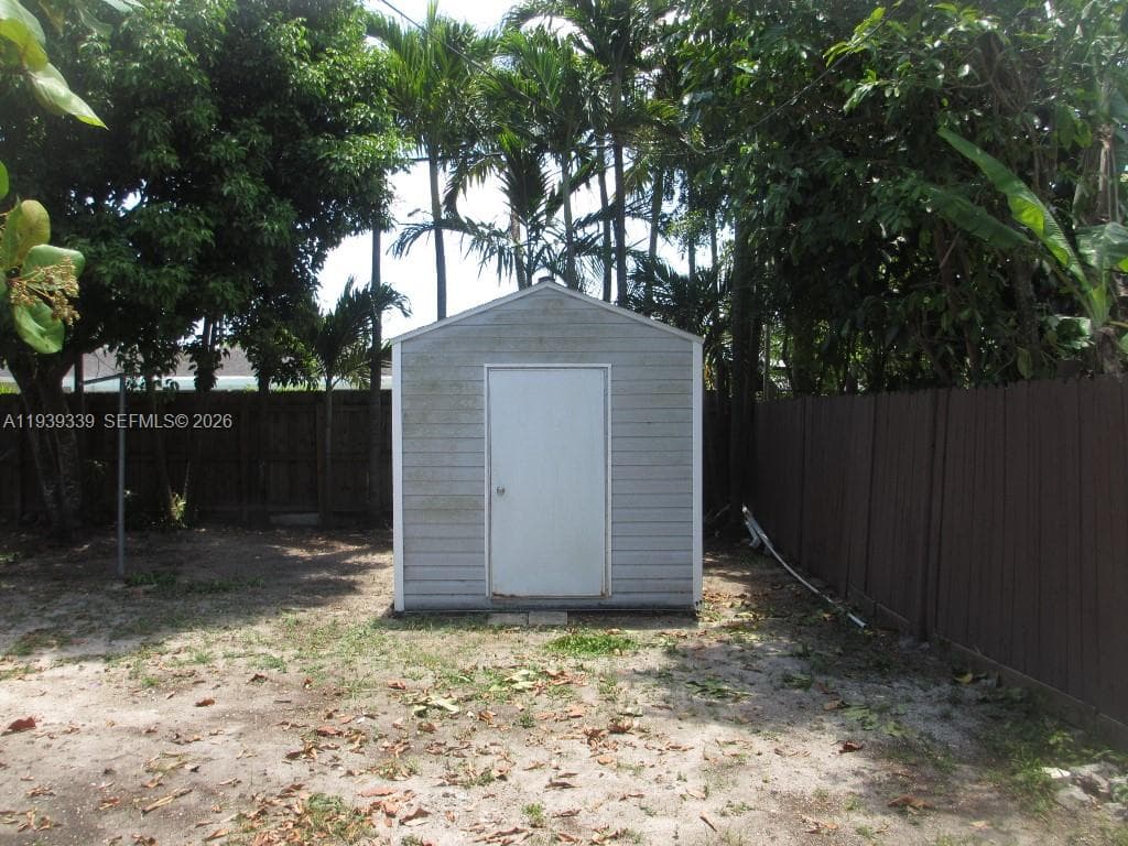 9900 SW 164th Ter photo 43