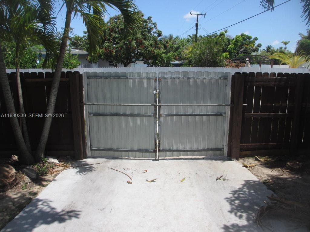 9900 SW 164th Ter photo 45