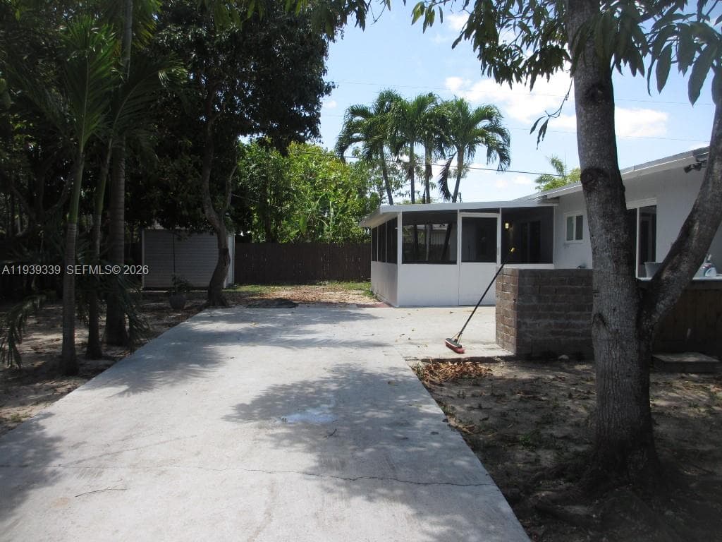 9900 SW 164th Ter photo 40