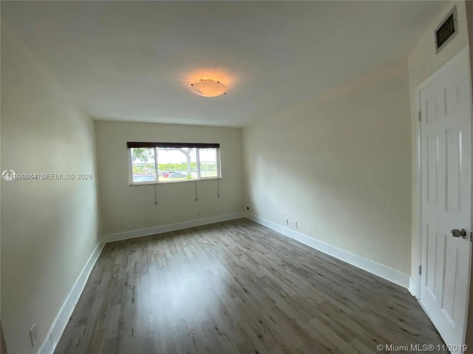 PARADISE BY THE SEA CONDO · #102 in Hallandale Beach - Photo 9