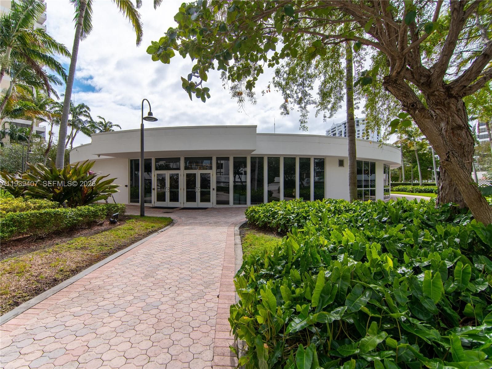 OLYMPUS CONDO PHASE · #2517 in Hallandale Beach - Photo 45