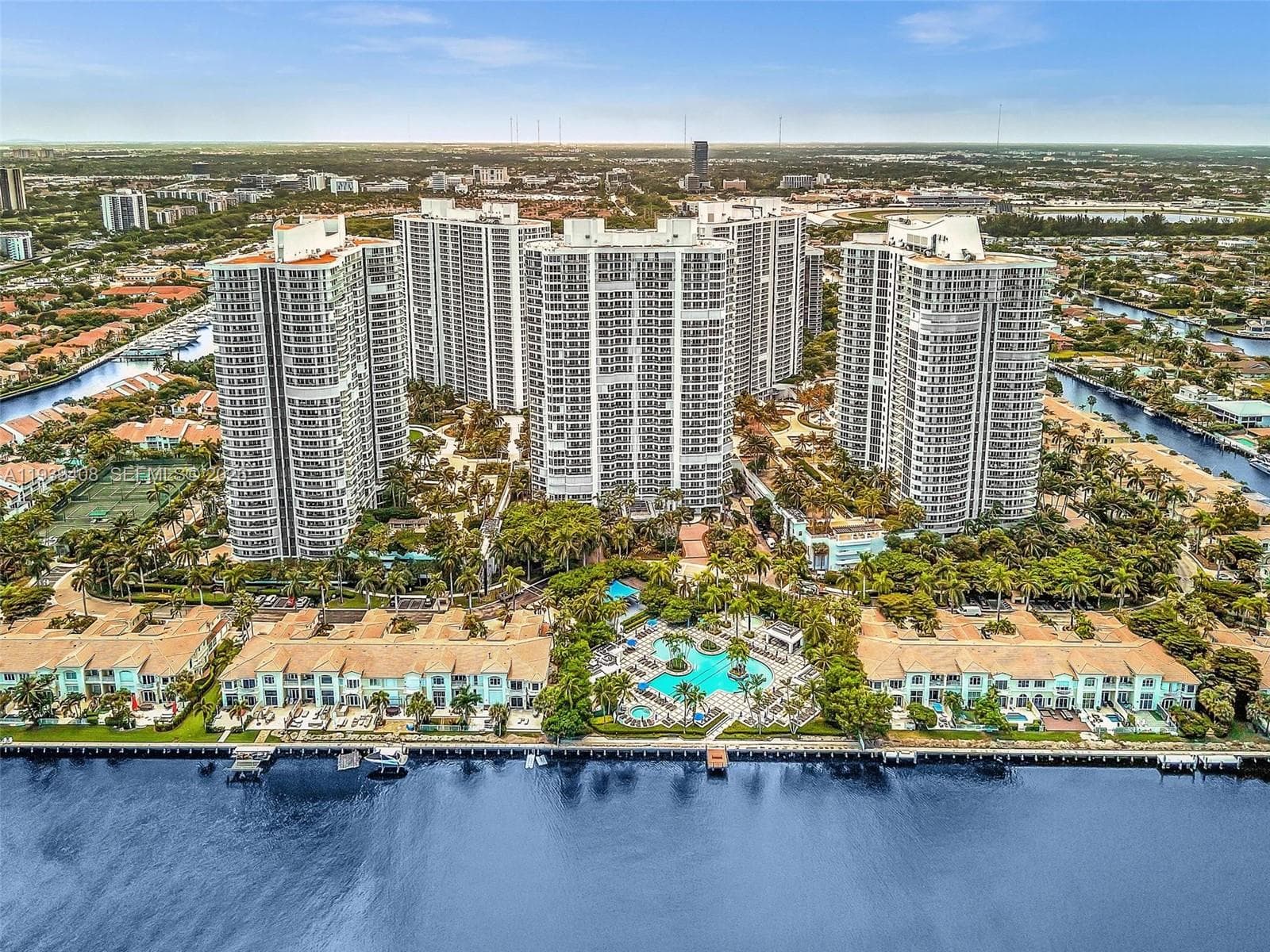 ATLANTIC III AT THE POINT · #302 in Aventura - Photo 41