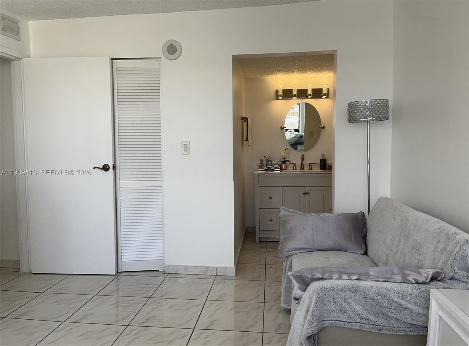 PLAZA OF AMERICAS CONDO P · #907 in Sunny Isles Beach - Photo 10