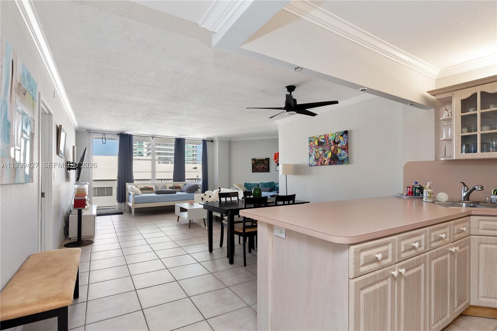 SEA AIR TOWERS CONDO · #1421 in Hollywood - Photo 12