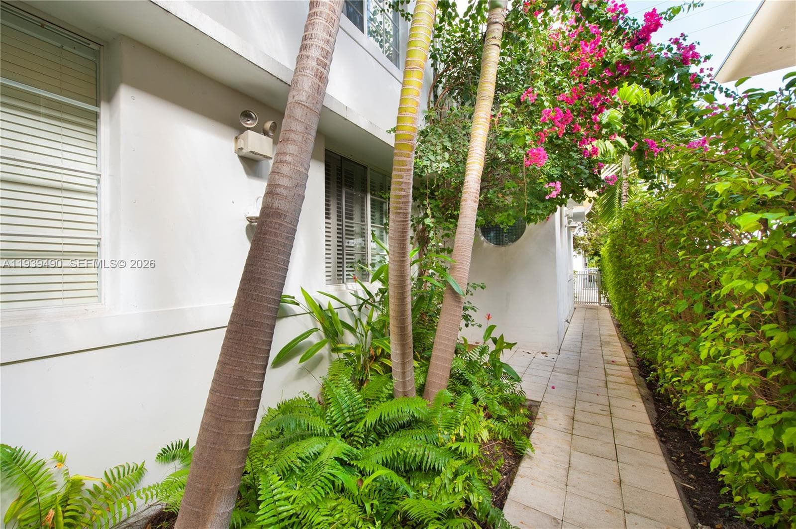 VILLA LUCCA CONDO · #2C in Miami Beach - Photo 2