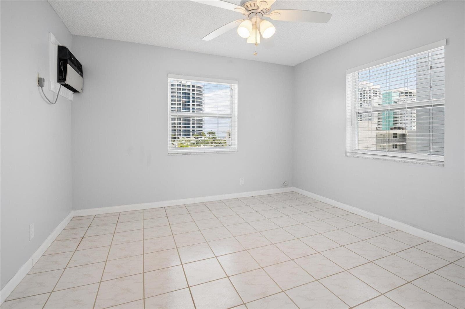 07-Carbonara-720 Orton Ave #607-7