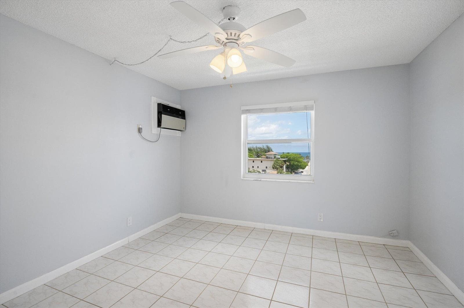 08-Carbonara-720 Orton Ave #607-8