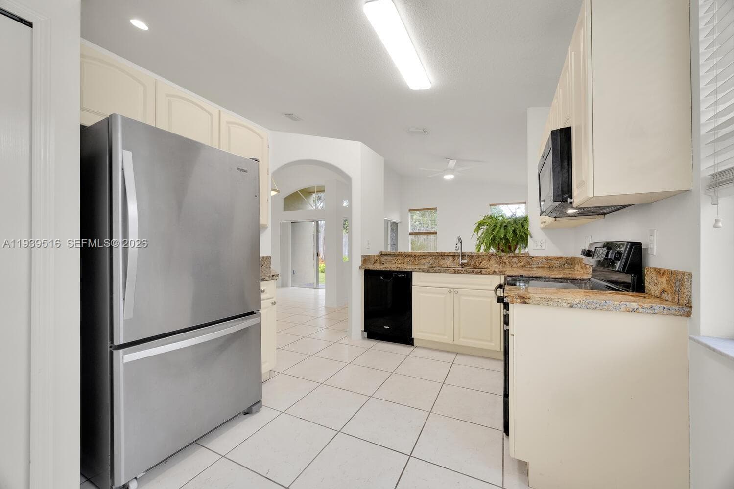 18322 SW 94th Ct photo 7