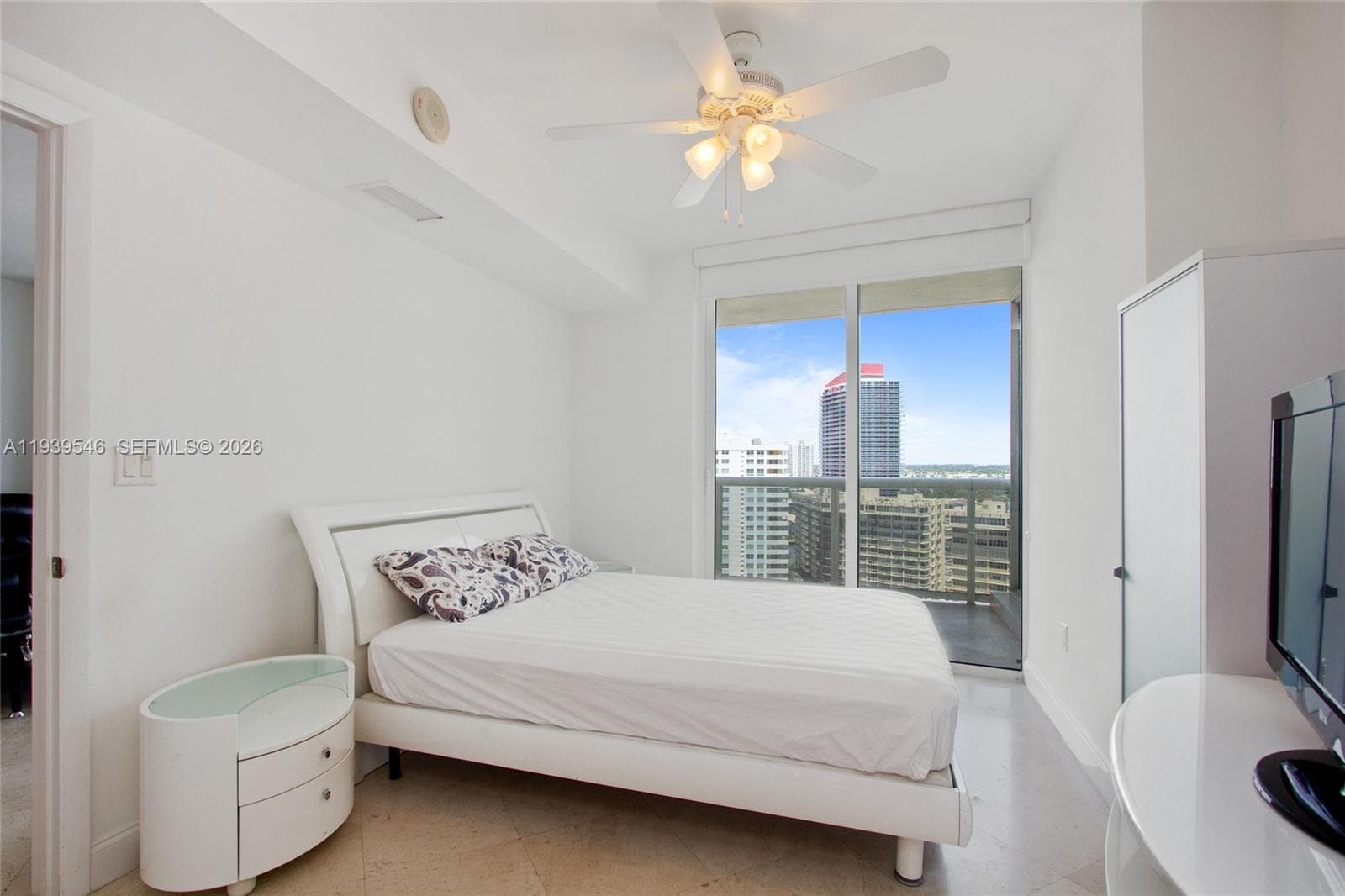 BEACH CLUB ONE · #1608 in Hallandale Beach - Photo 18