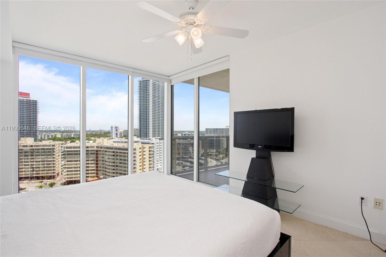 BEACH CLUB ONE · #1608 in Hallandale Beach - Photo 21