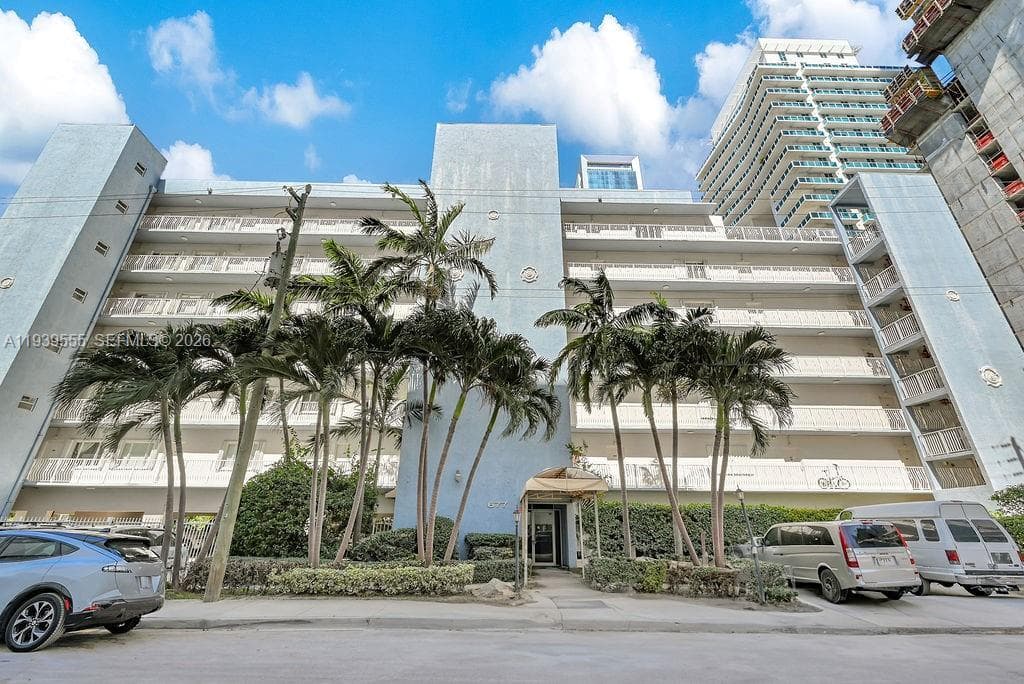 LA PIAZZA NAVONA CONDO · #304 in Miami - Photo 22