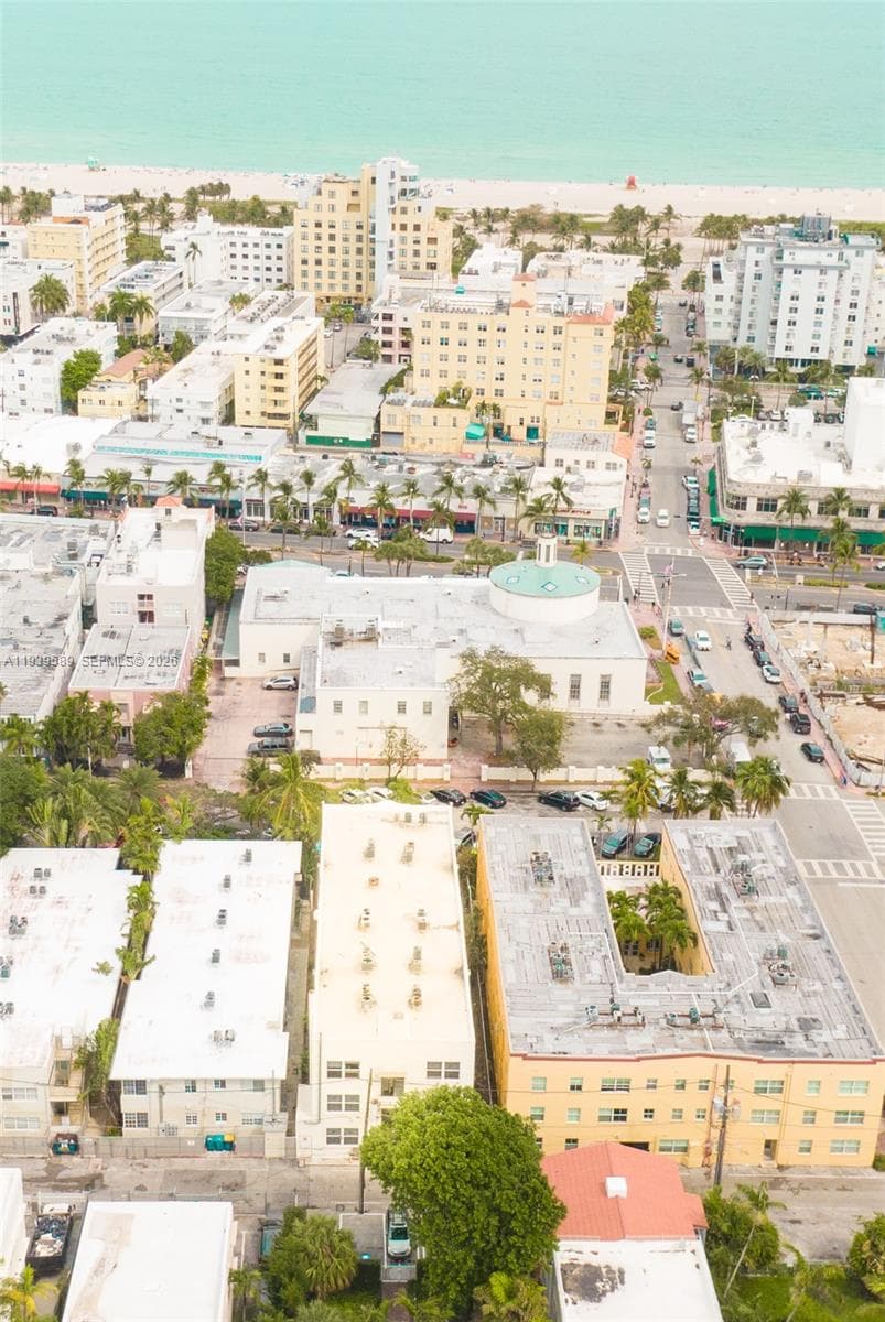 WINDSOR PLAZA CONDO · #301 in Miami Beach - Photo 15