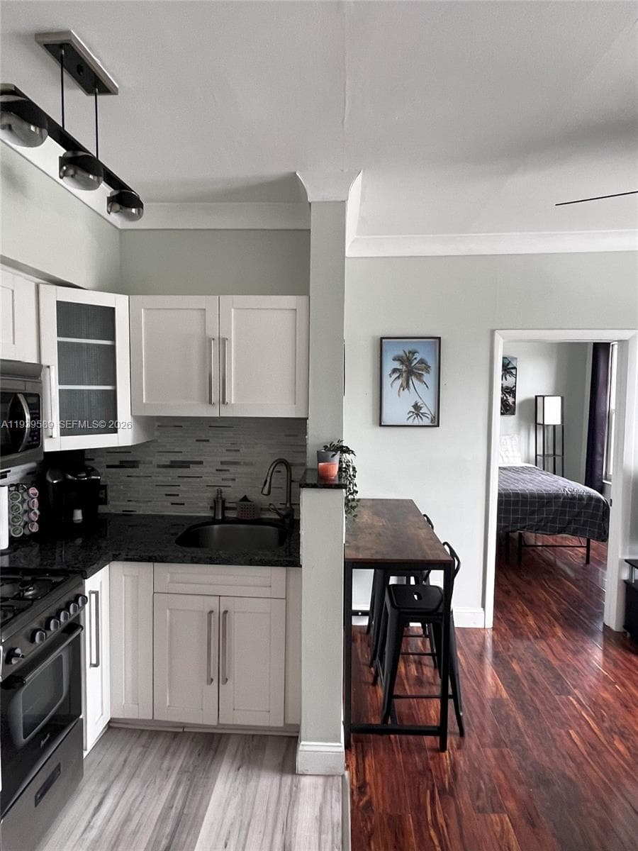 WINDSOR PLAZA CONDO · #301 in Miami Beach - Photo 4