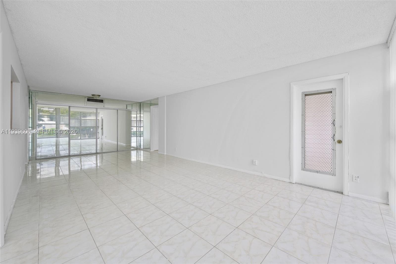 DESOTO PARK CONDO · #220 in Hallandale Beach - Photo 2