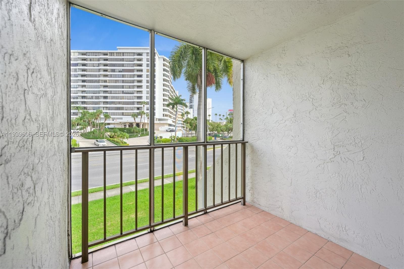 DESOTO PARK CONDO · #220 in Hallandale Beach - Photo 16