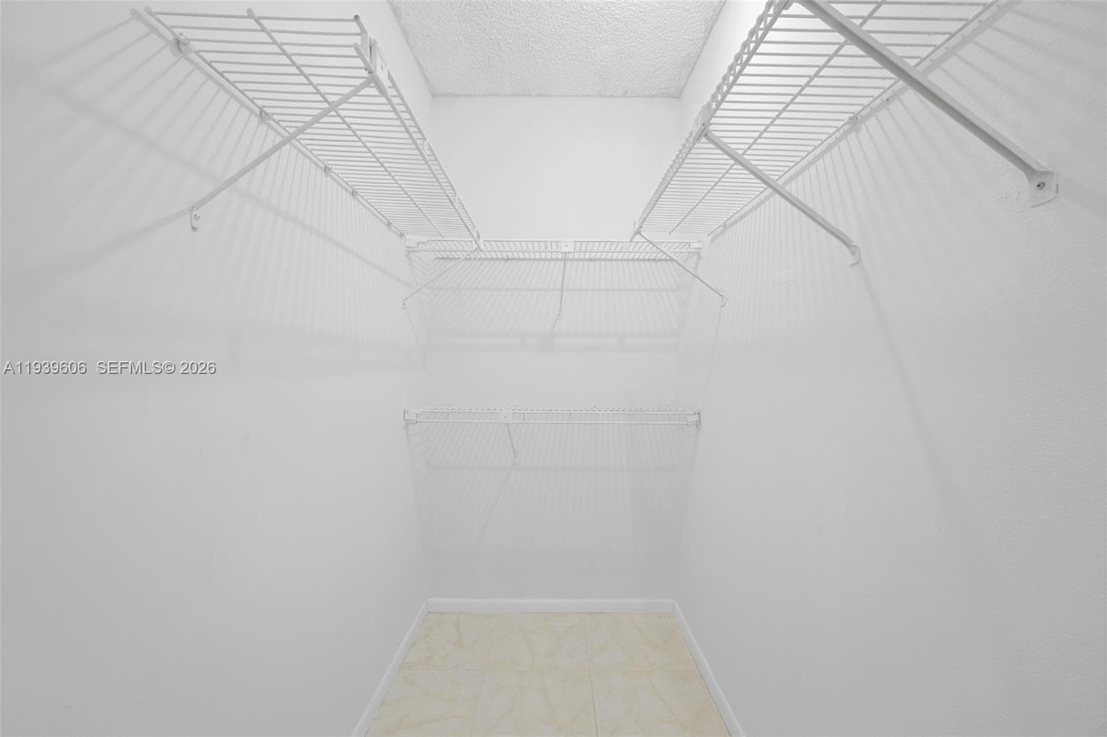 DESOTO PARK CONDO · #220 in Hallandale Beach - Photo 11