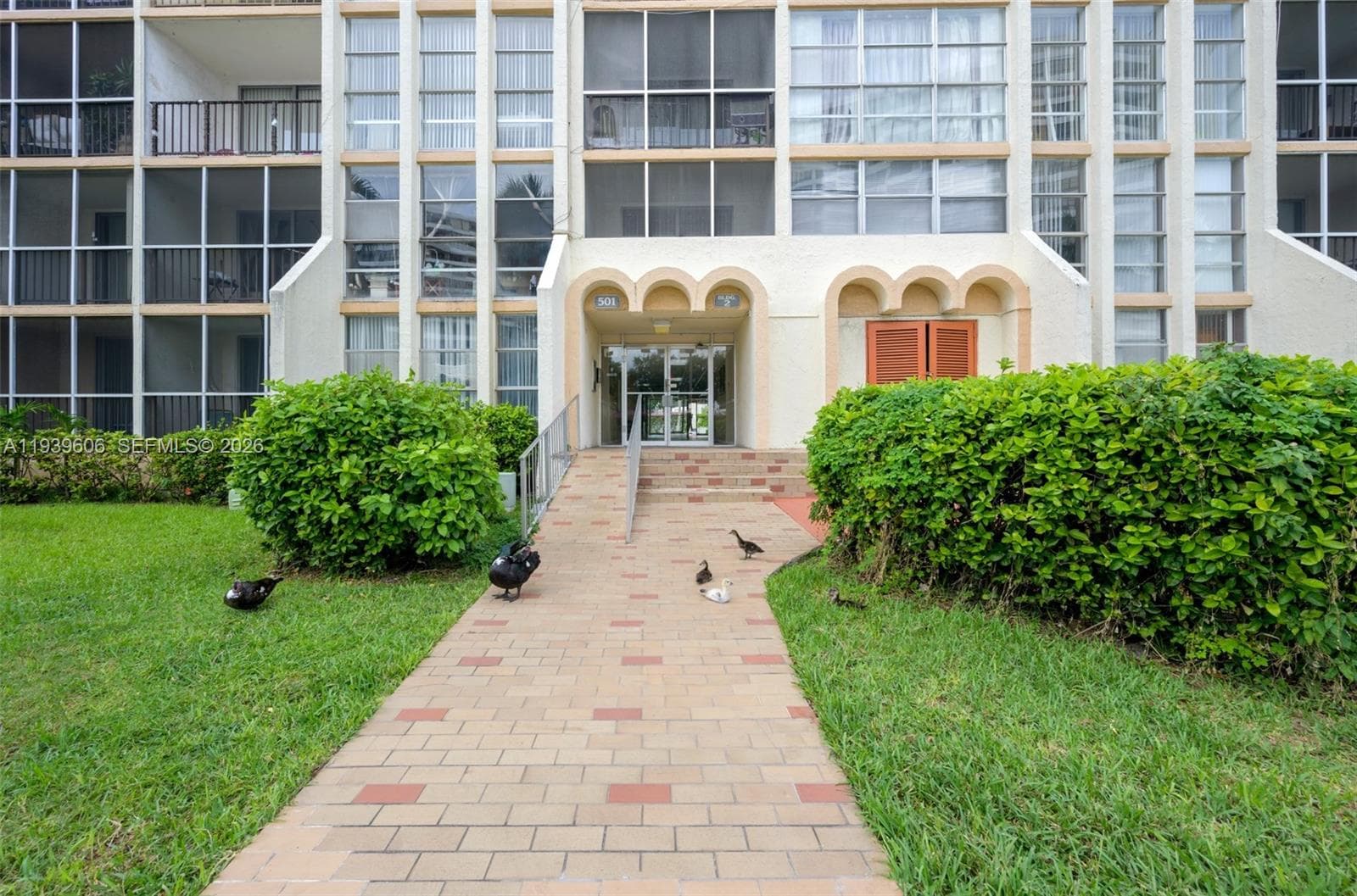 DESOTO PARK CONDO · #220 in Hallandale Beach - Photo 25