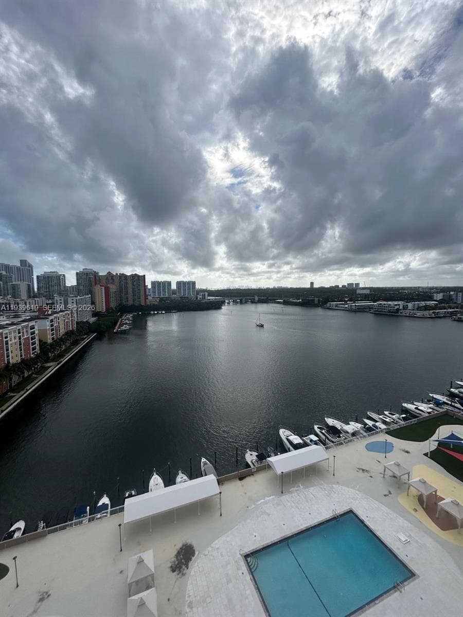WINSTON TOWERS 100 CONDO · #1702 in Sunny Isles Beach - Photo 6