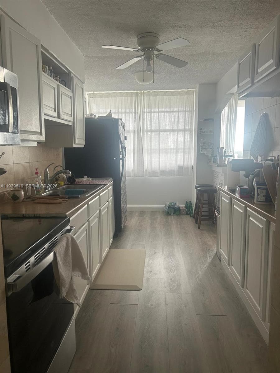 WINSTON TOWERS 100 CONDO · #1702 in Sunny Isles Beach - Photo 8
