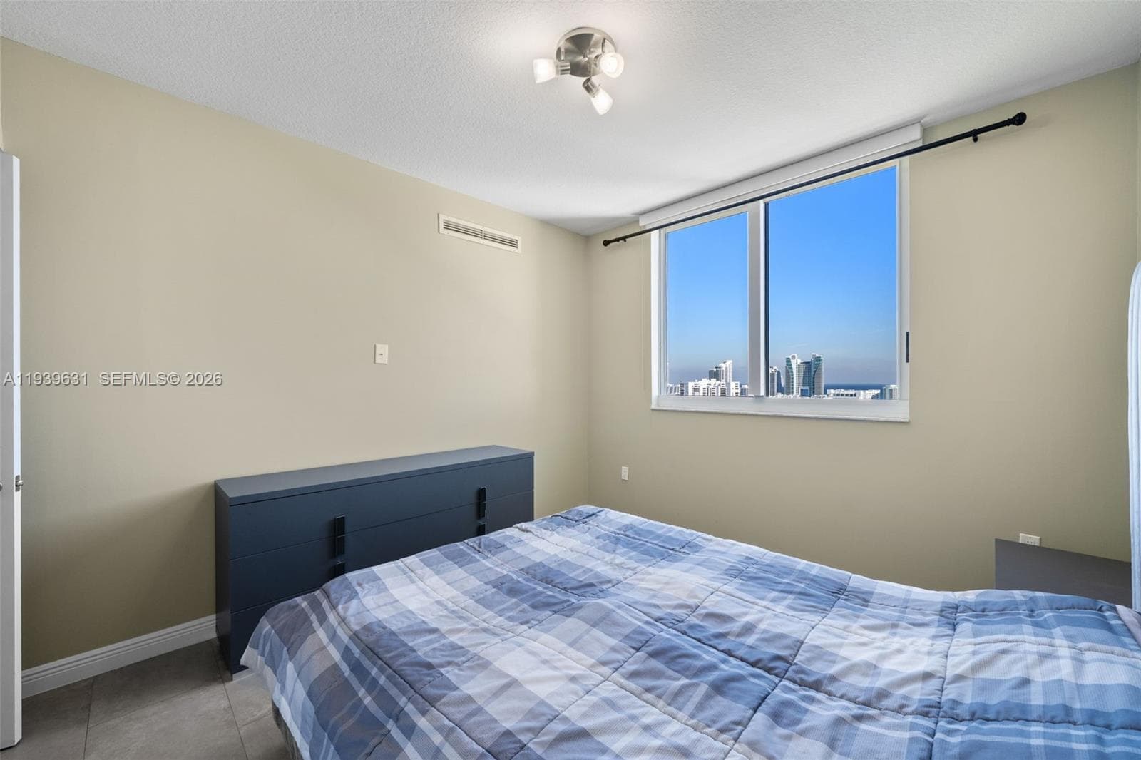 DUO · #2105E in Hallandale Beach - Photo 16