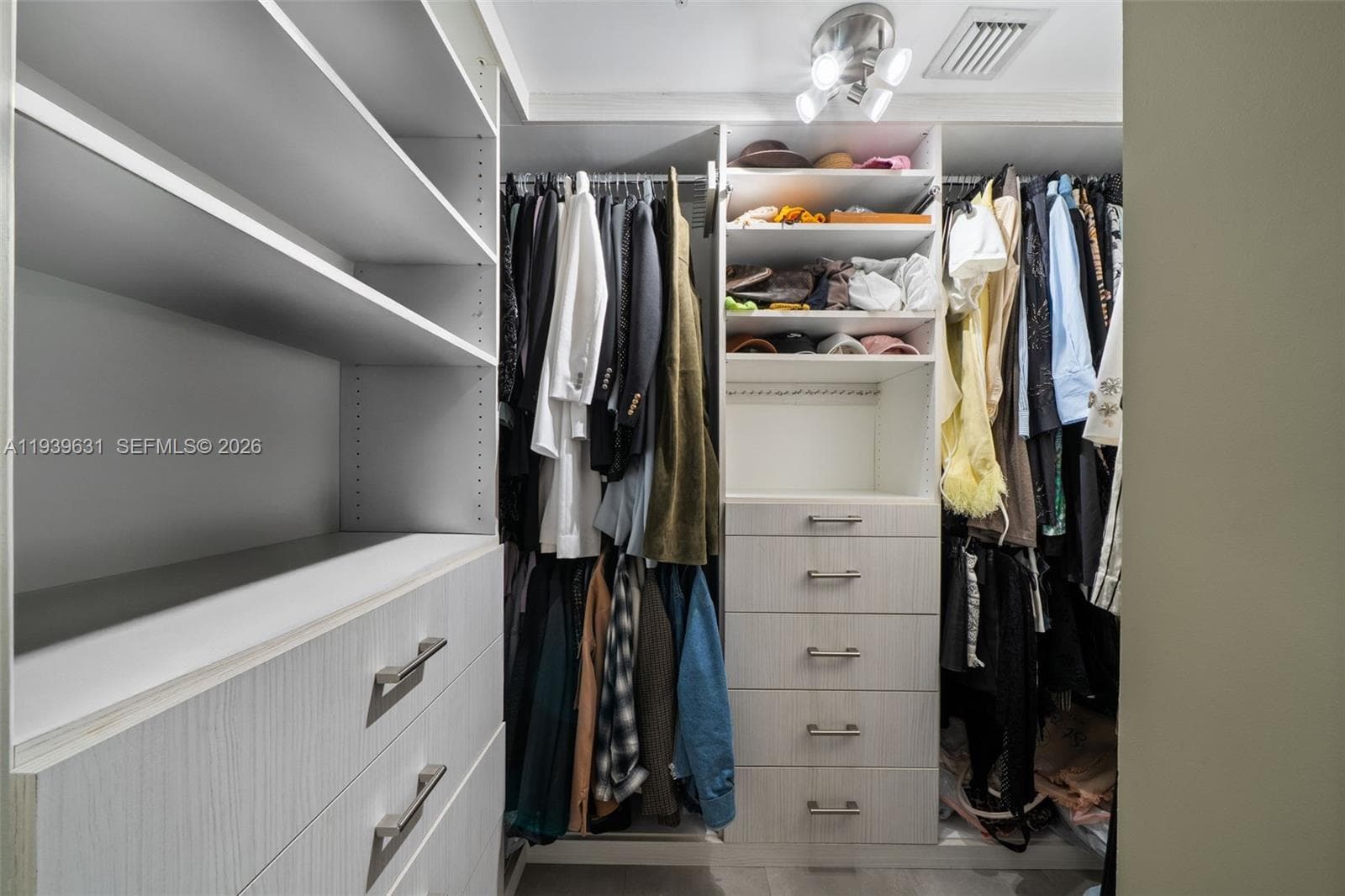 DUO · #2105E in Hallandale Beach - Photo 15