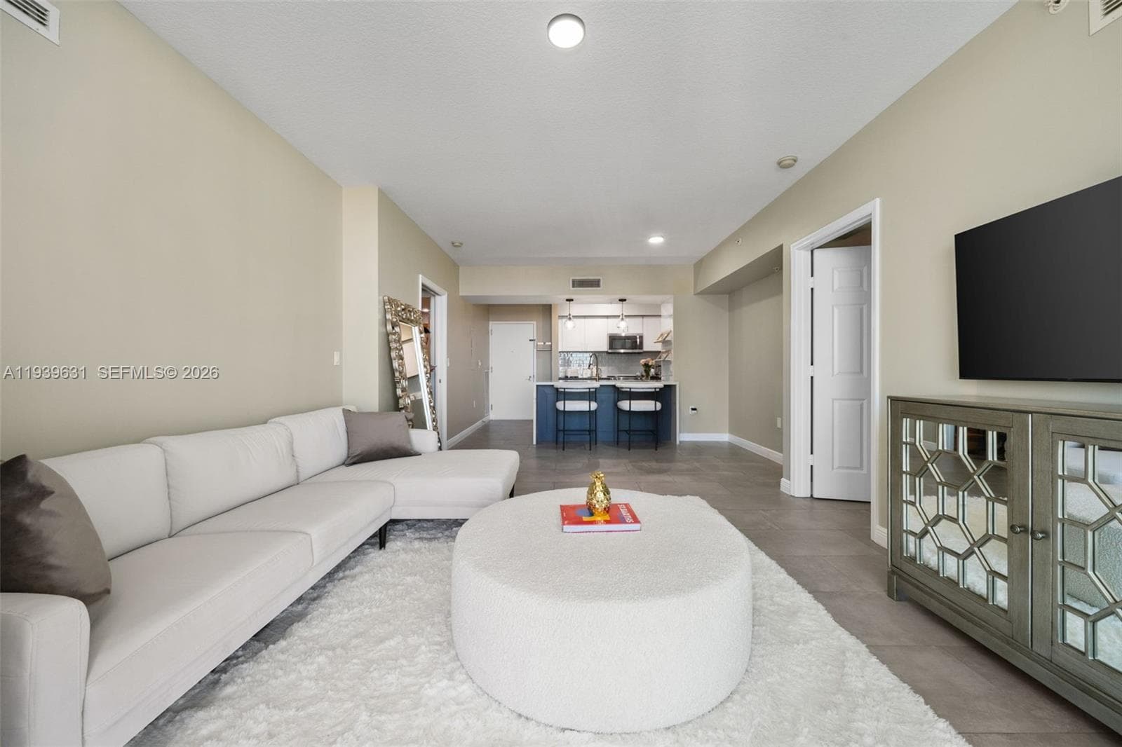 DUO · #2105E in Hallandale Beach - Photo 4