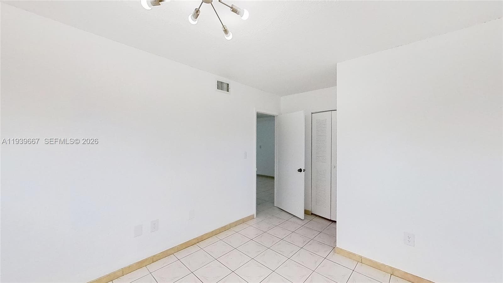PRESIDENTIAL CORNERS COND · #313E in Miami - Photo 16