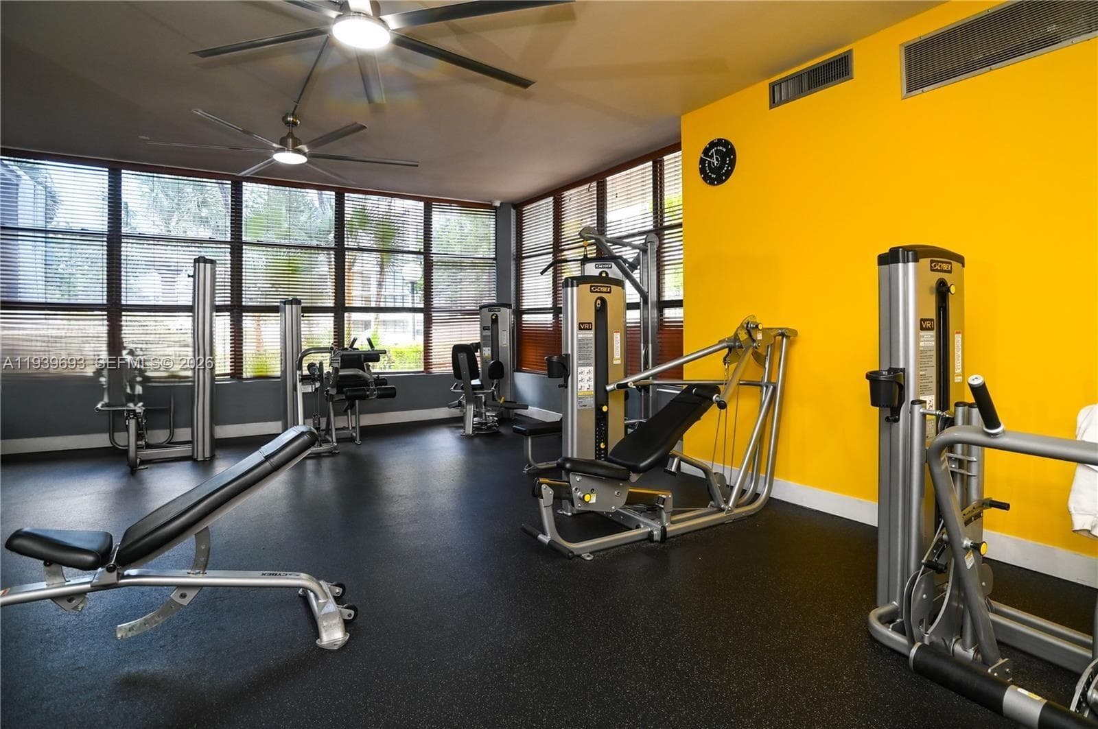 OCEANVIEW PARK CONDO · #1018 in Hallandale Beach - Photo 38