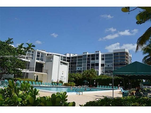 OCEANVIEW PARK CONDO · #1018 in Hallandale Beach - Photo 25