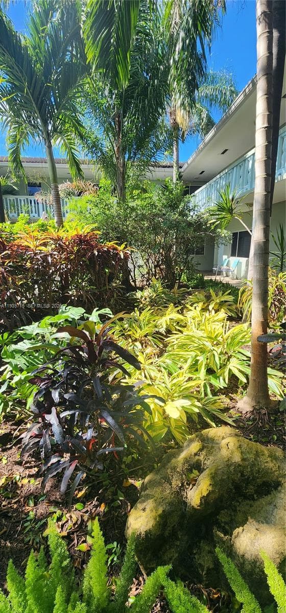 Cascades at Holly Heights · #17 in Fort Lauderdale - Photo 19