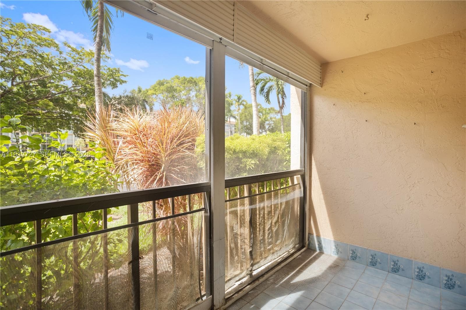 DESOTO PARK NORTH CONDO · #107 in Hallandale Beach - Photo 27