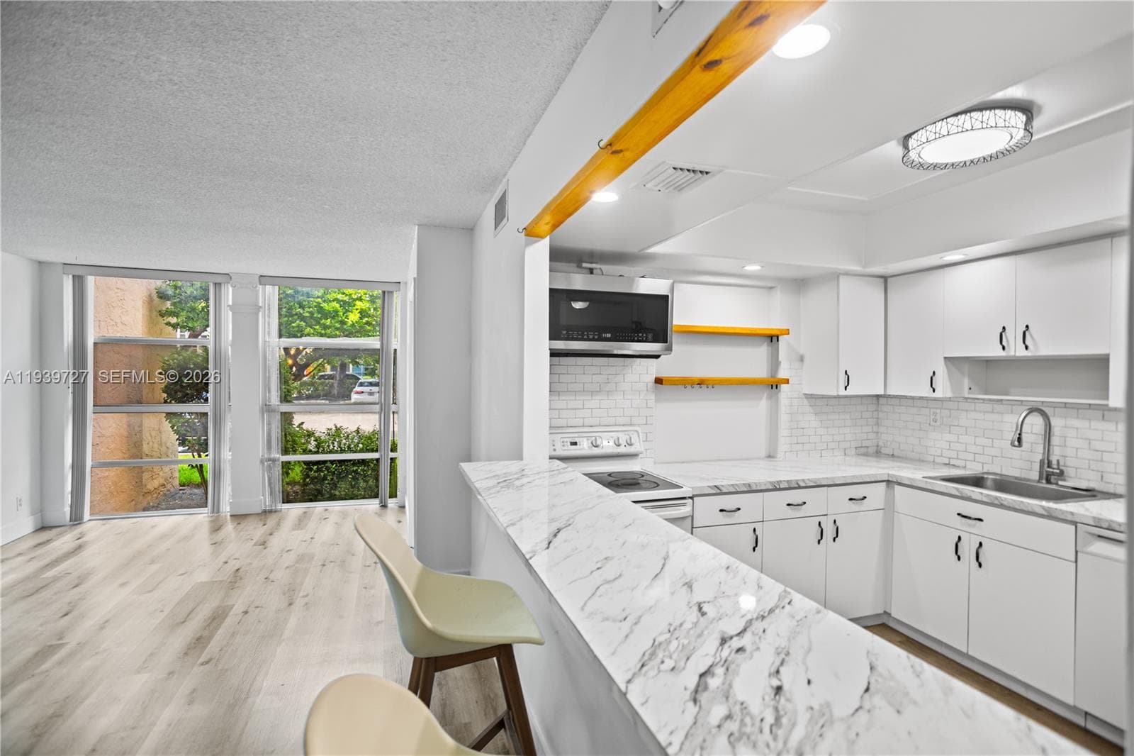 DESOTO PARK NORTH CONDO · #107 in Hallandale Beach - Photo 13