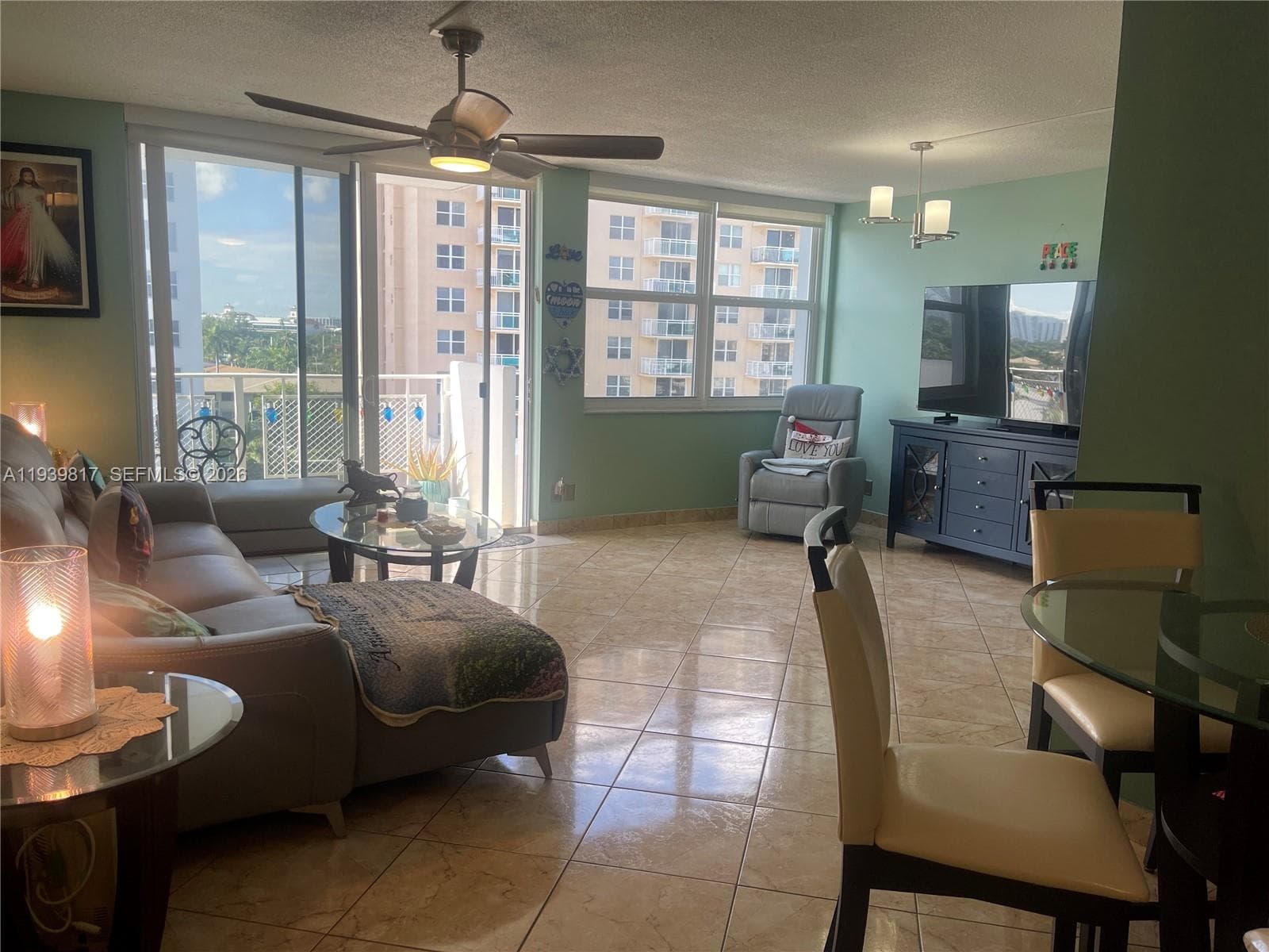 GOLDEN ISLES YACHT CLUB C · #705 in Hallandale Beach - Photo 5