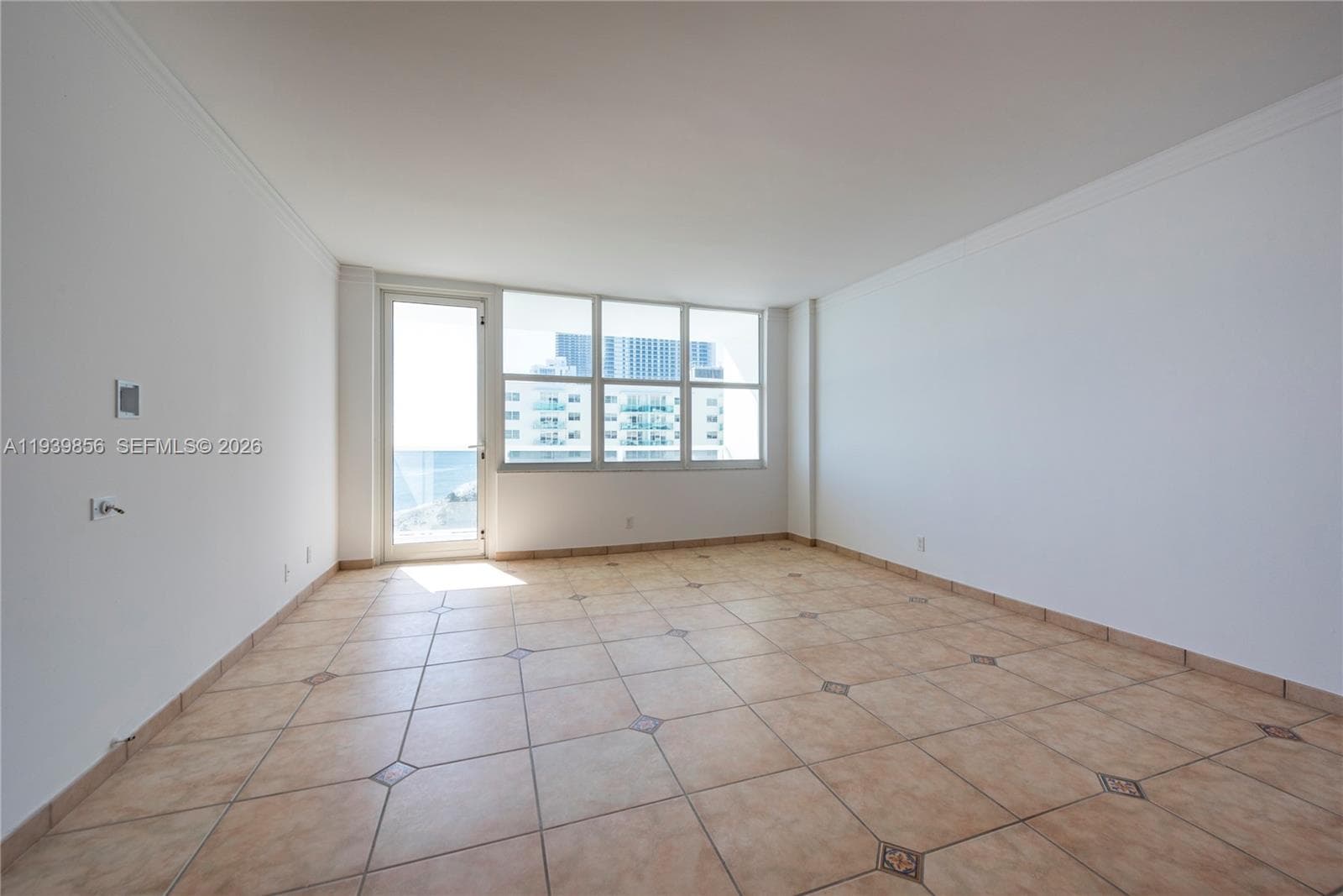 Sea Air Tower Condo · #1406 in Hollywood - Photo 13