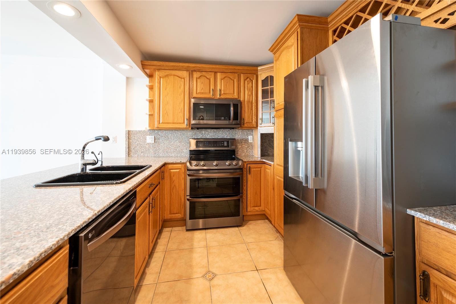 Sea Air Tower Condo · #1406 in Hollywood - Photo 5